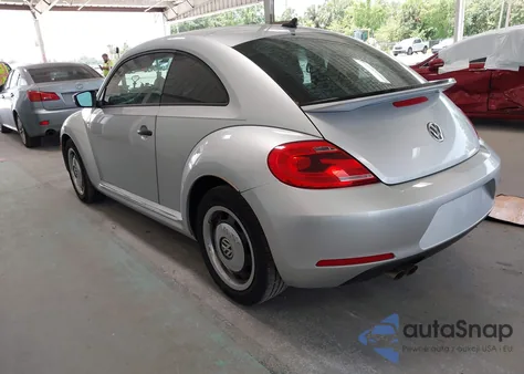 2015 Volkswagen Beetle 1.8T Classic из США, поврежденный, VIN 3VWF17AT3FM654647